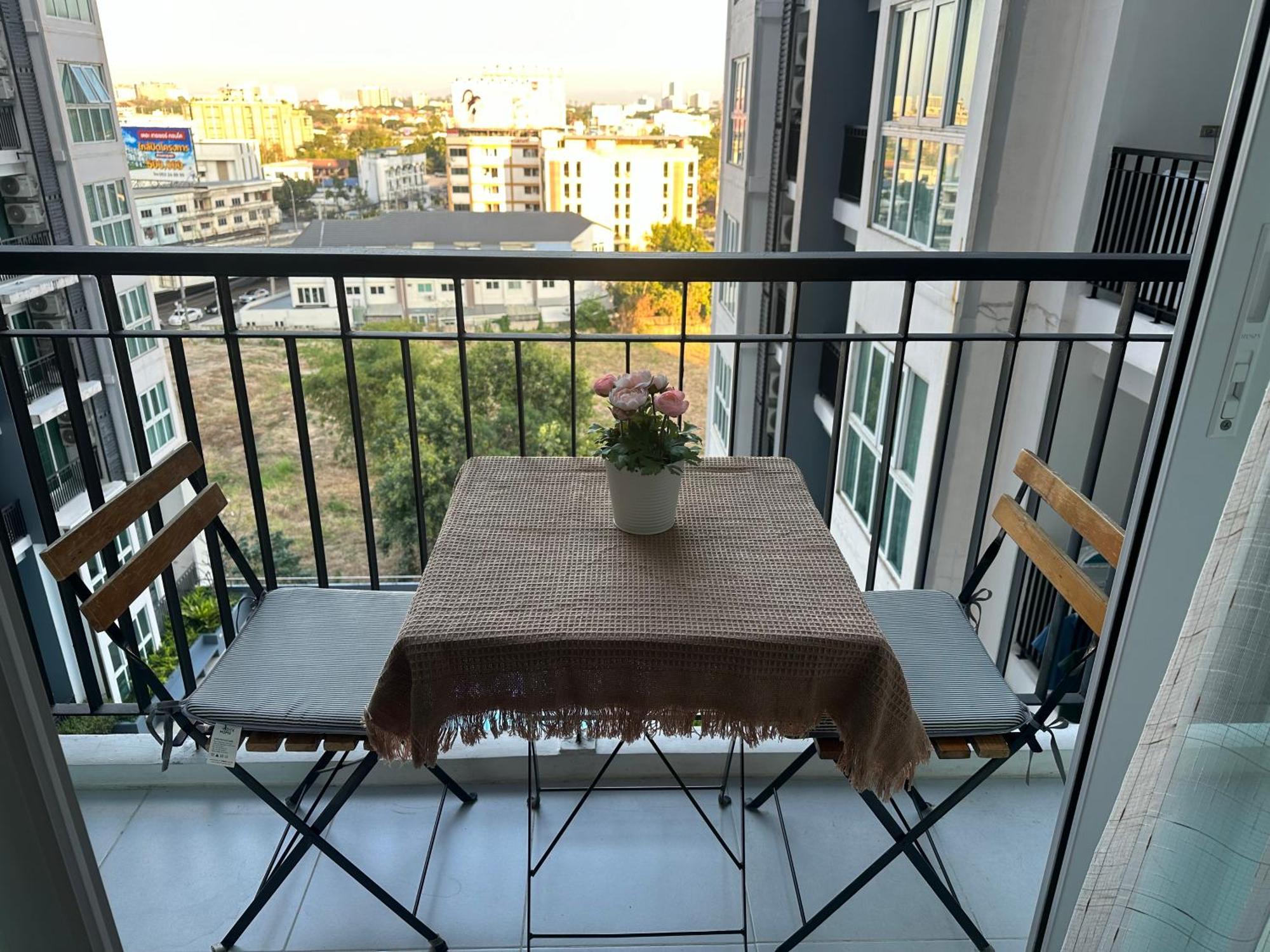 The Prio Chiangmai Airport Apartment *