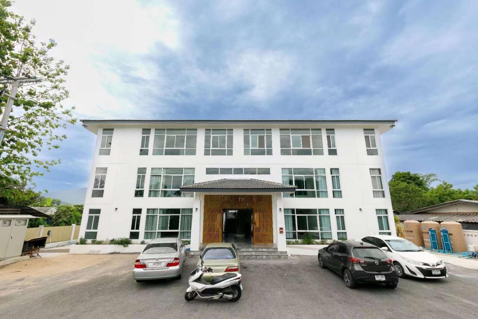 D Village Condominium Aparthotel Chiang Mai