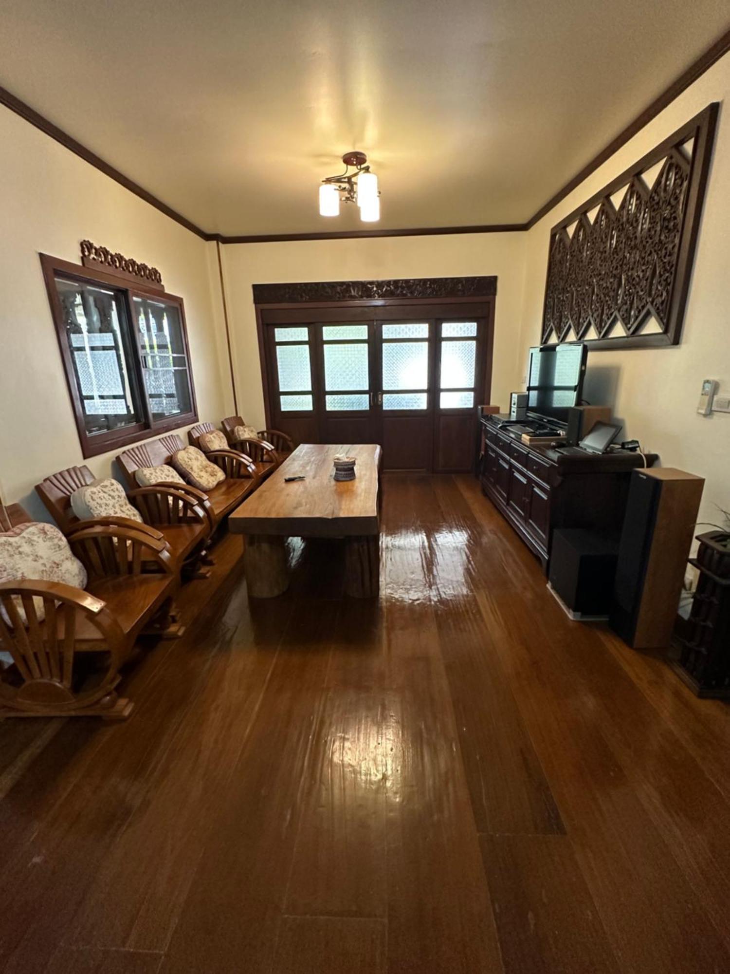 Sj House Unique Wood Thai Style *