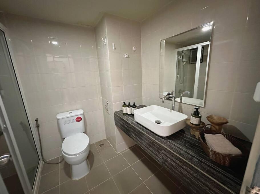 Apartment Nimman,shopping Area,mountain View,convenient Chiang Mai