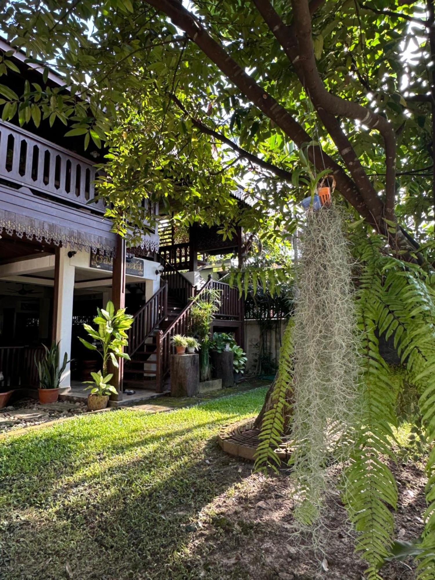 Sj House Guest house