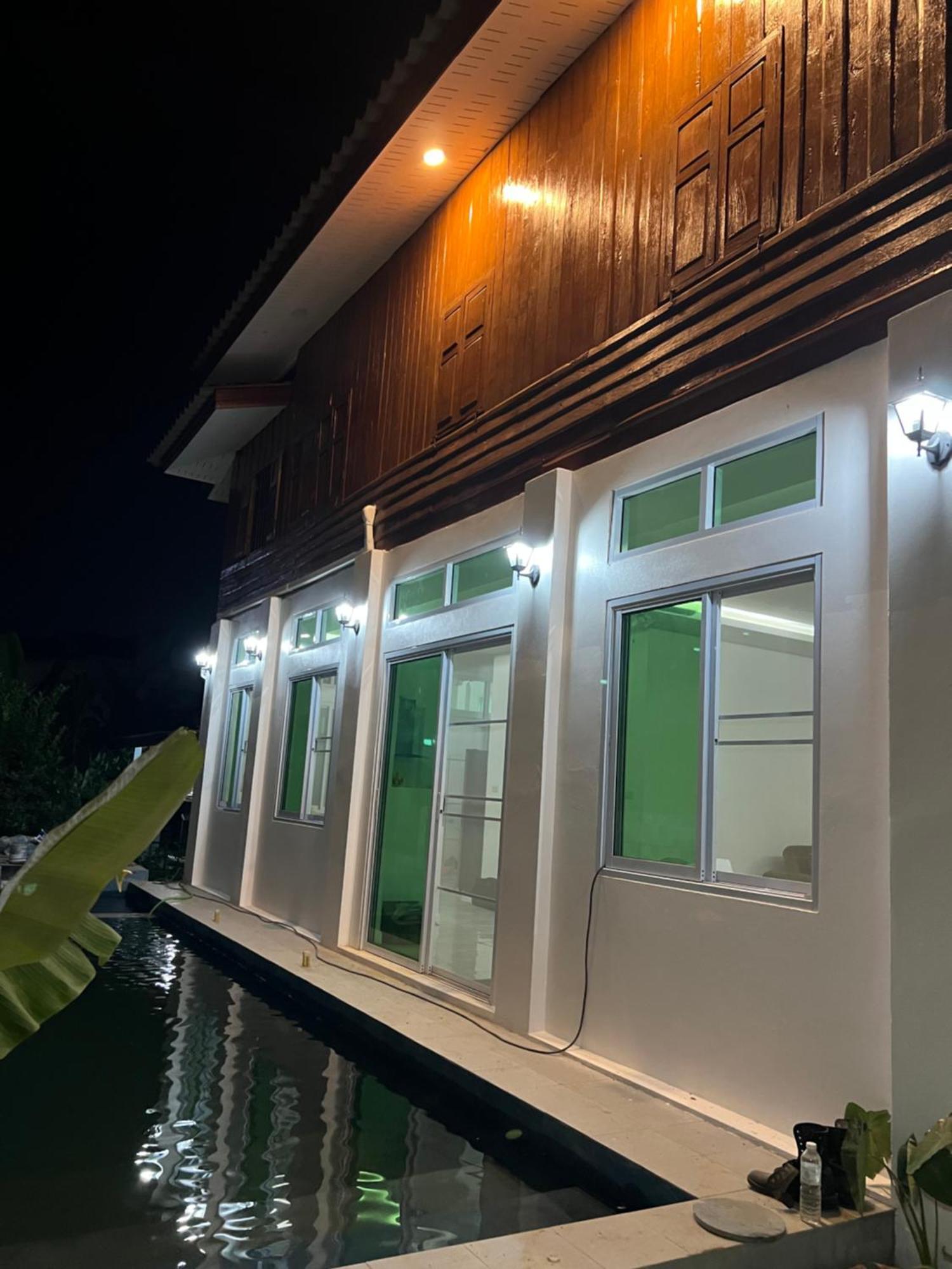 Thai- American With Swimming Pool Holiday home Chiang Mai