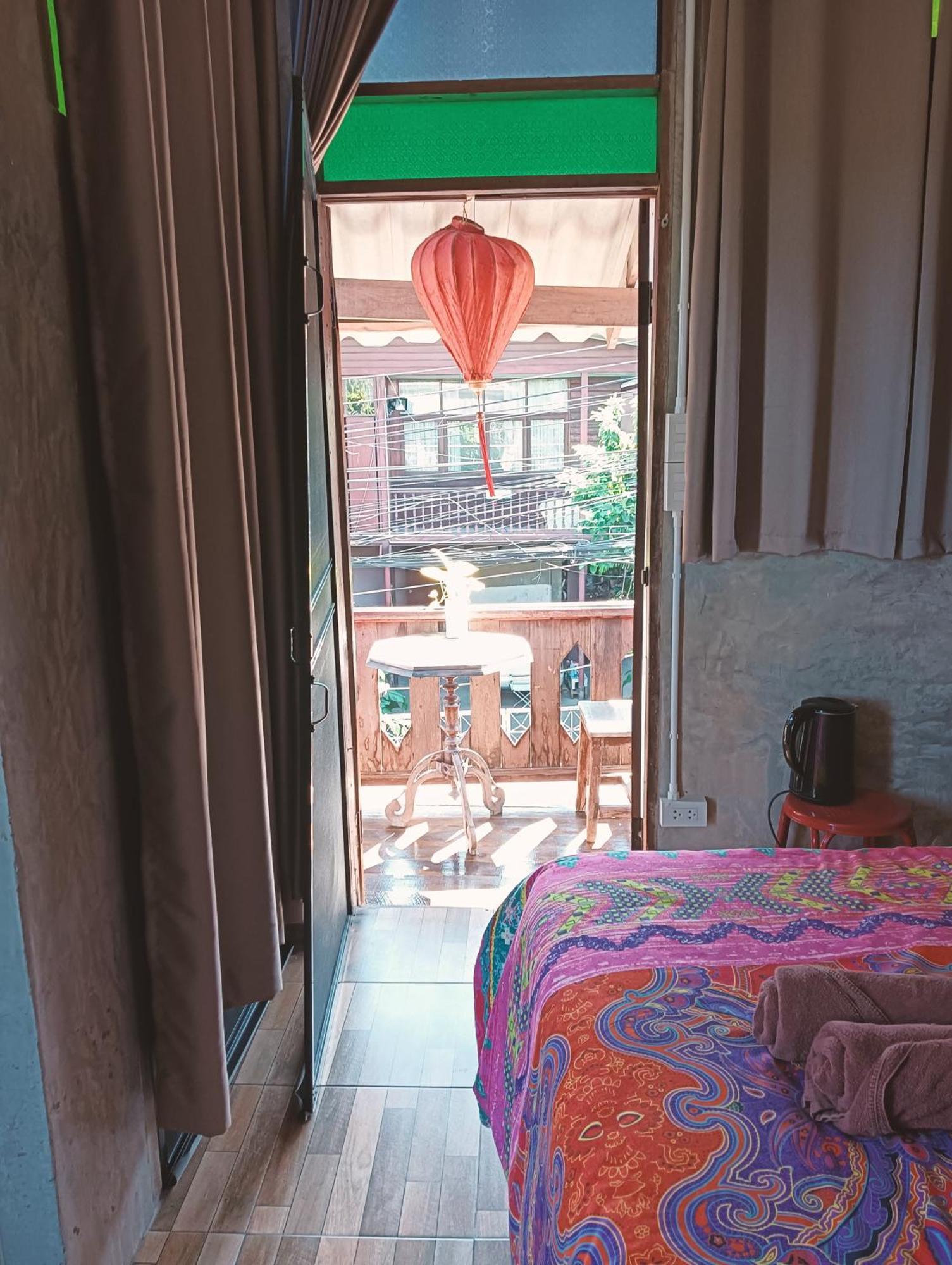 Huen Chiang Man (adults Only) *