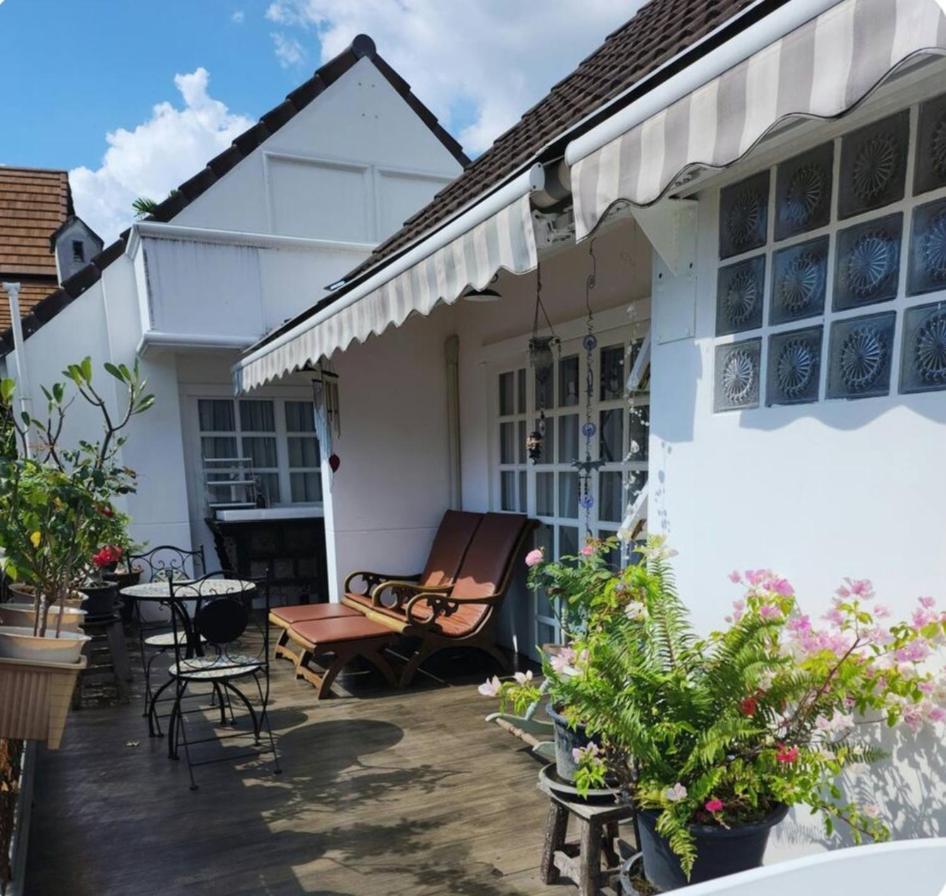 Chiangmai Singharat Road Villa Chiang Mai