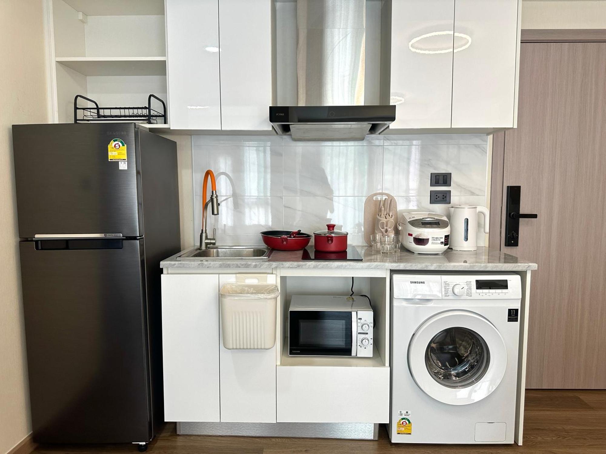 3 Min Walk To Festival, Infinity Pool, 1 Bedroom 1 Bathroom Homestay