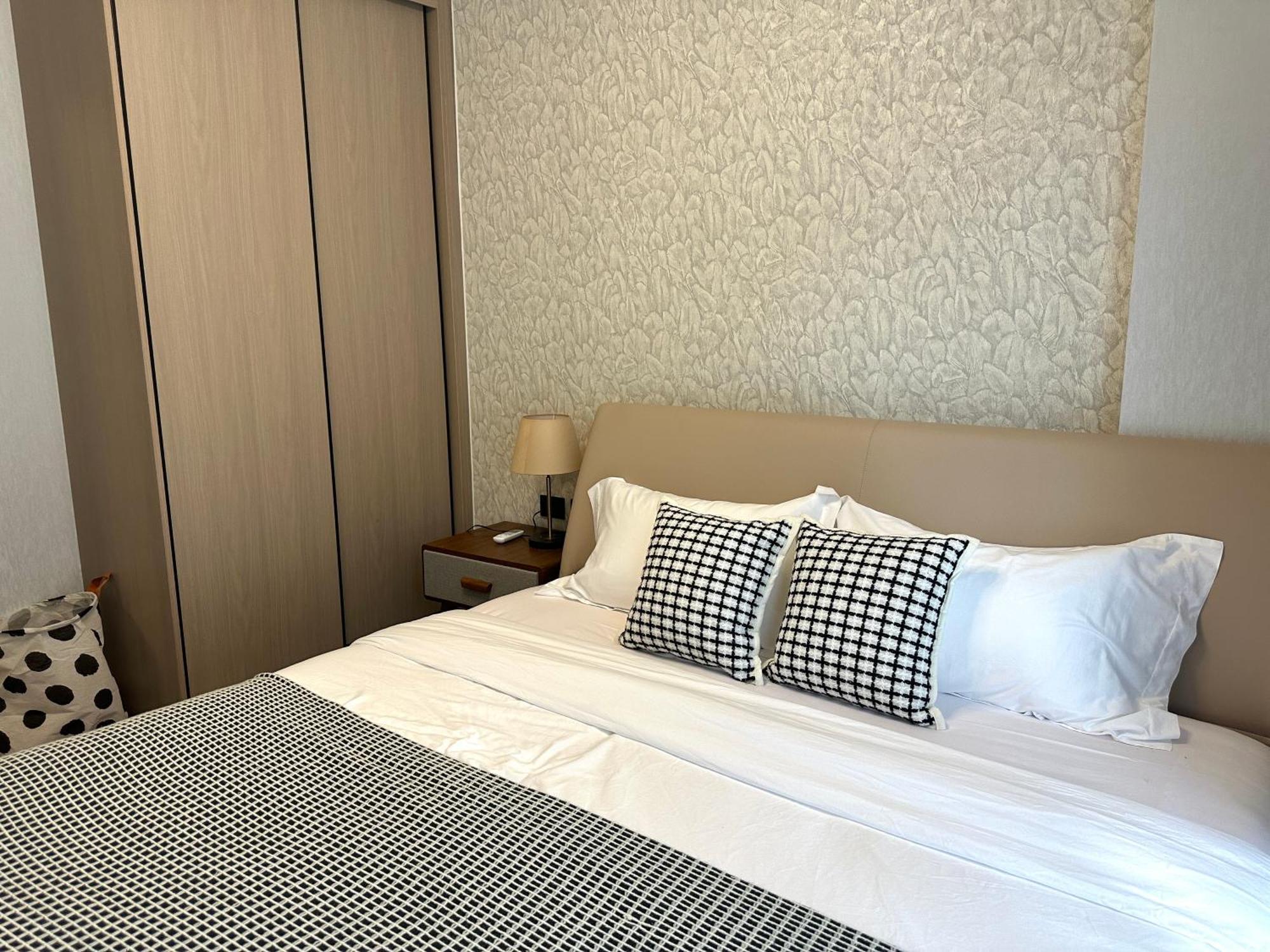 3 Min Walk To Festival, Infinity Pool, 1 Bedroom 1 Bathroom Chiang Mai