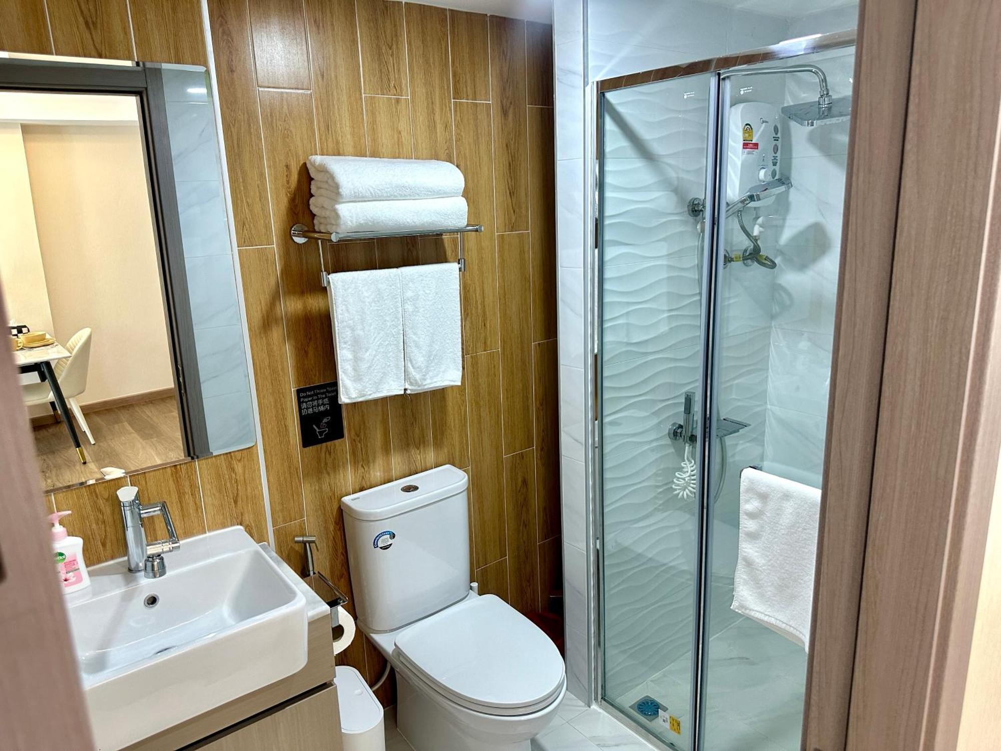 3 Min Walk To Festival, Infinity Pool, 1 Bedroom 1 Bathroom