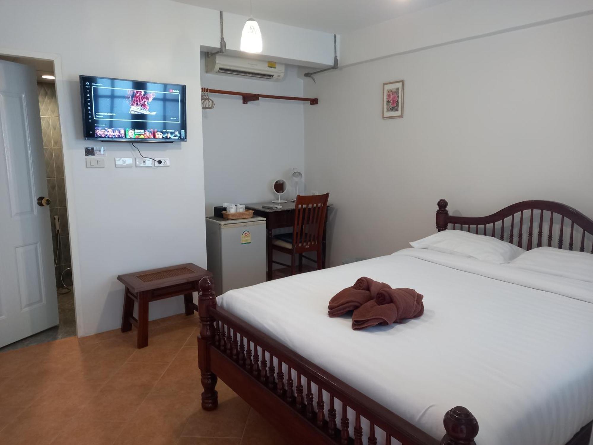 Valentier Cafe And Hotel Chiang Mai