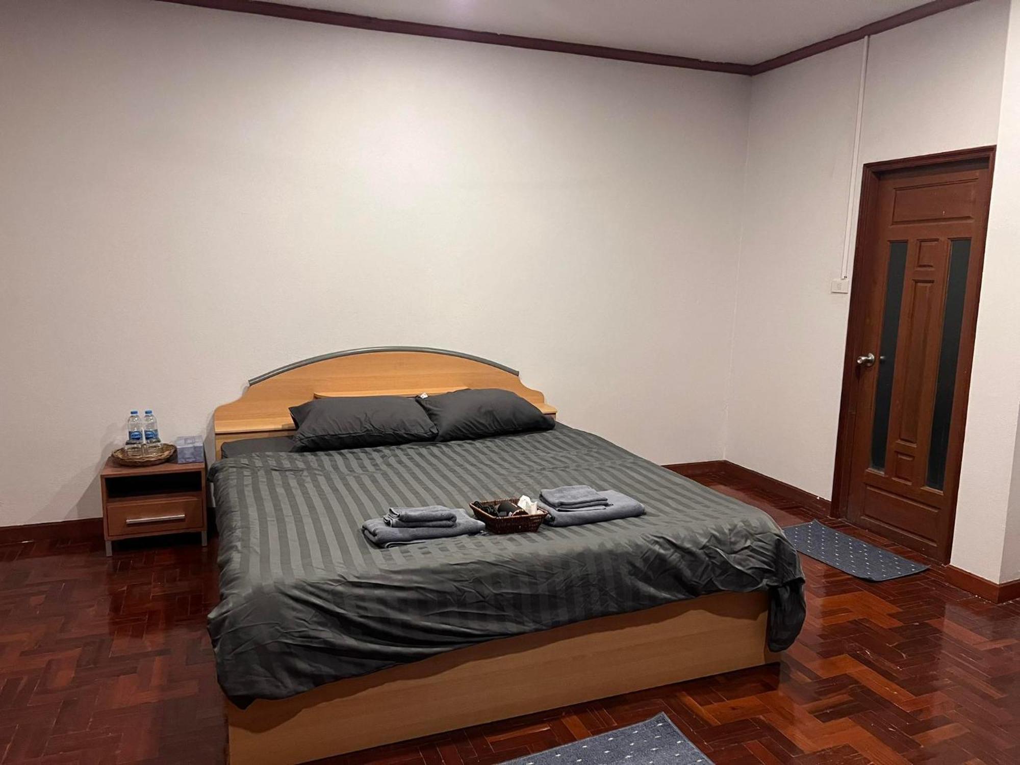 Rumah tetamu Rt House