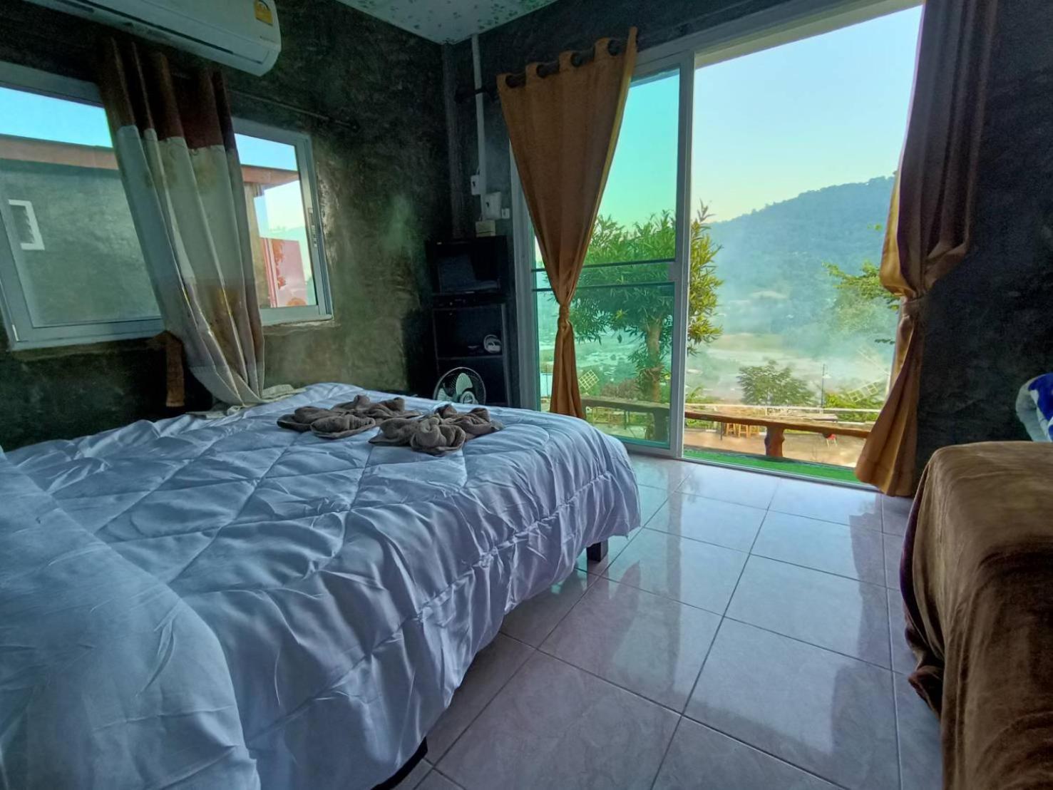 Mon View Doi Guest house Chiang Mai
