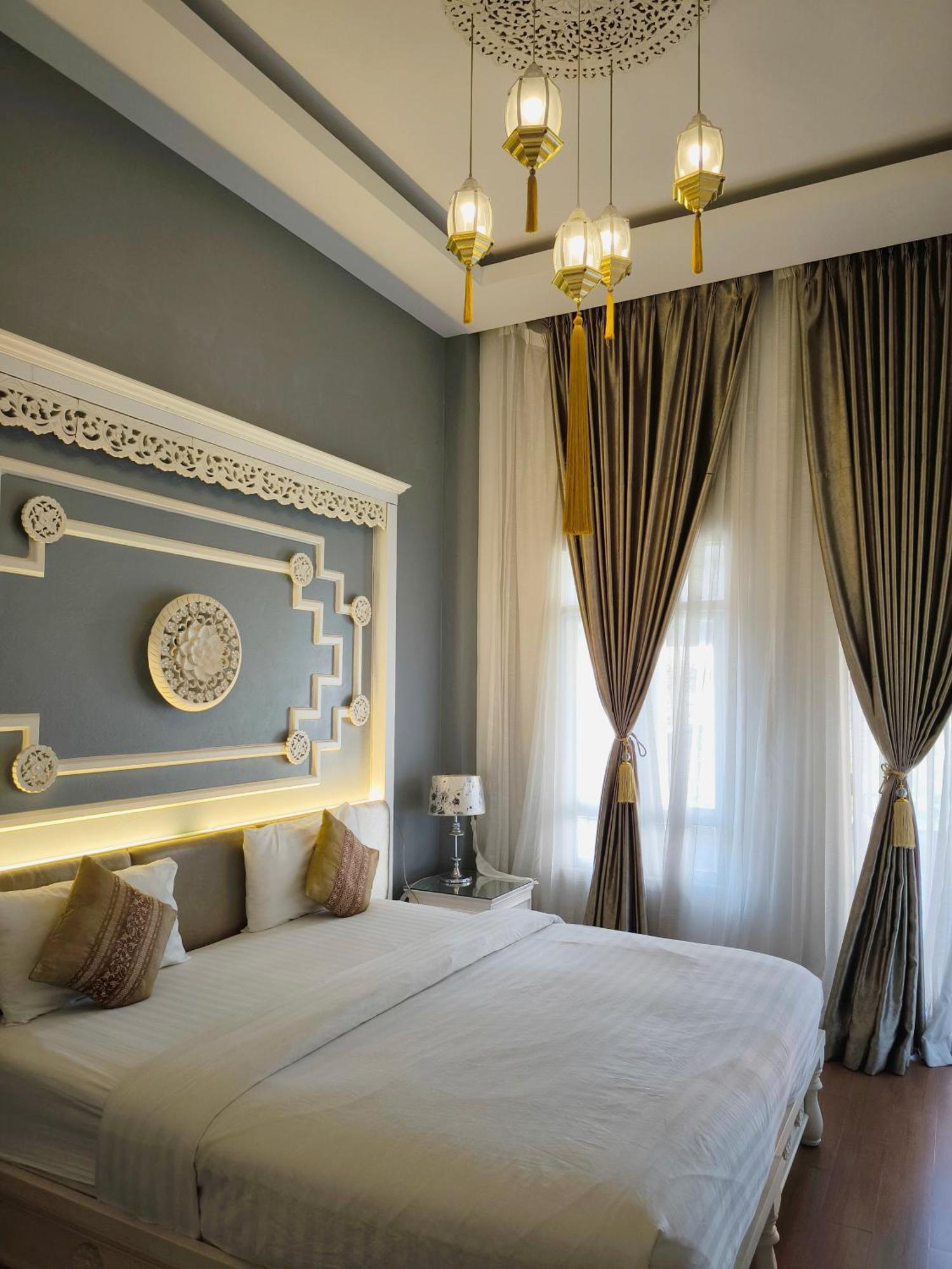 Guest house Ratchiangsaen Flora House 2*