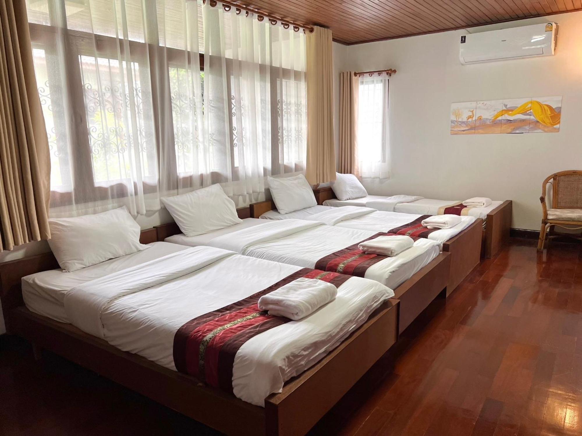 Lanaro House *