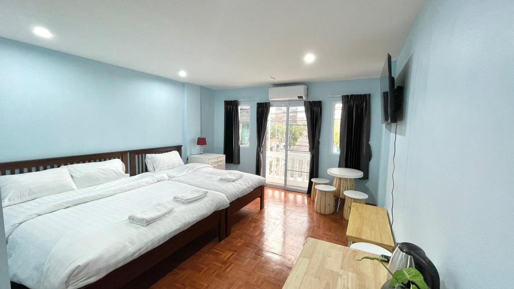 Little Seoul Guest house *