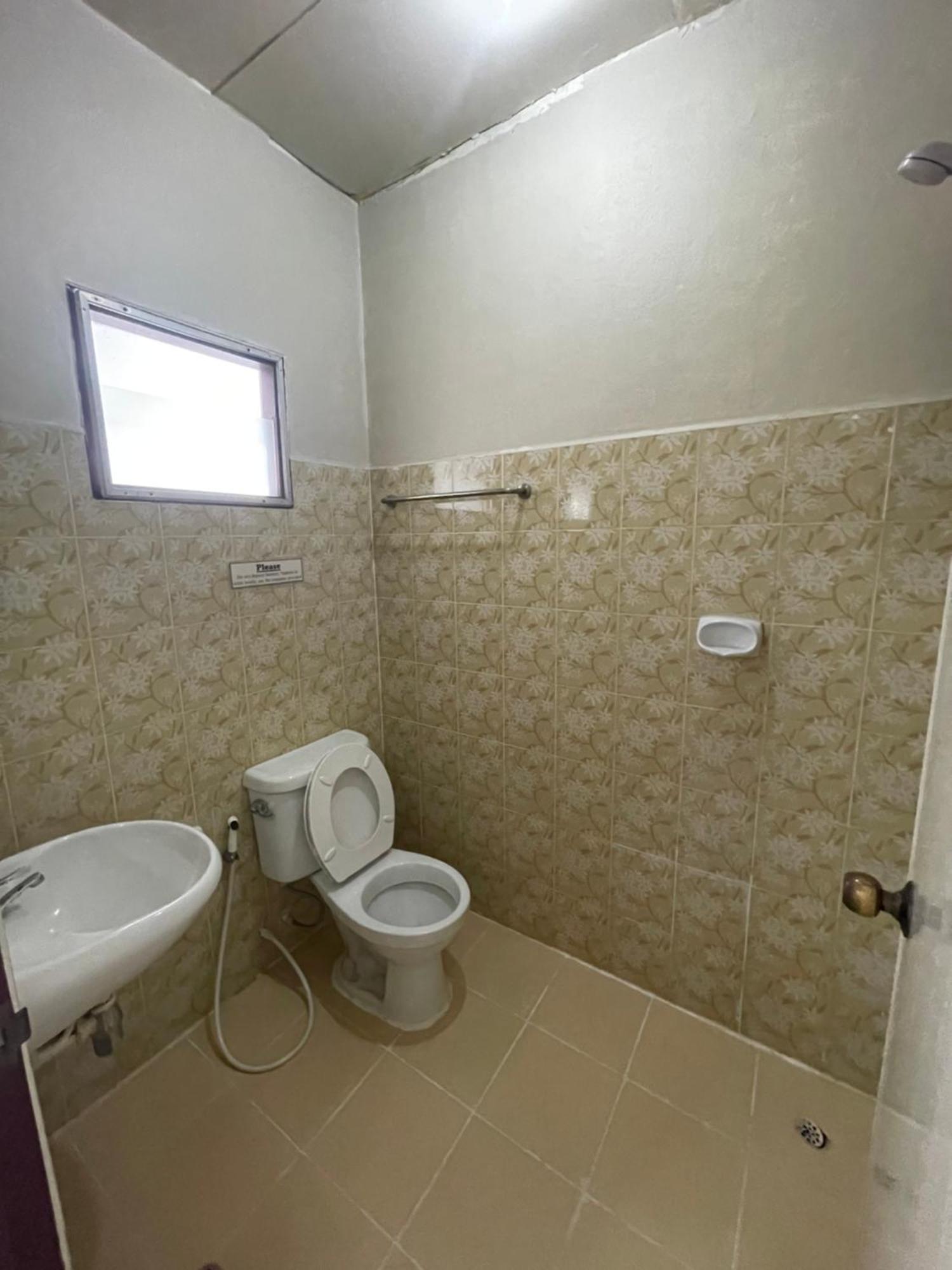 Hostel Jj *