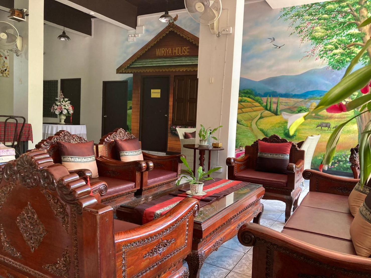Albergue Wiriya House