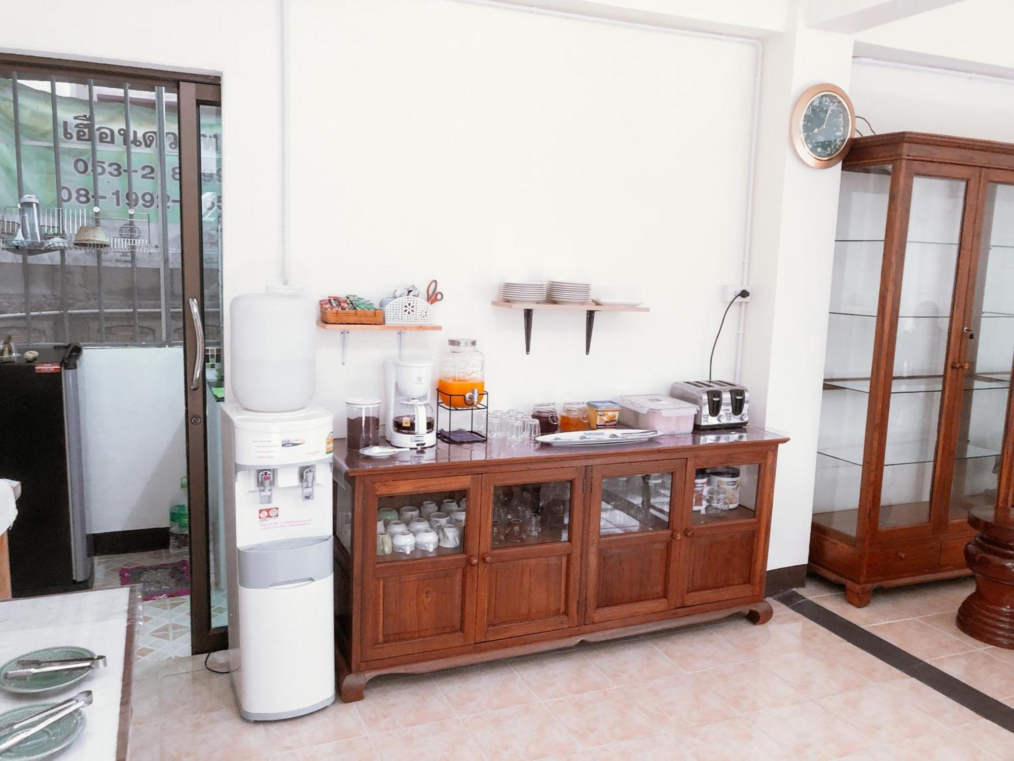 Dphouse Center Of Old Rumah tetamu