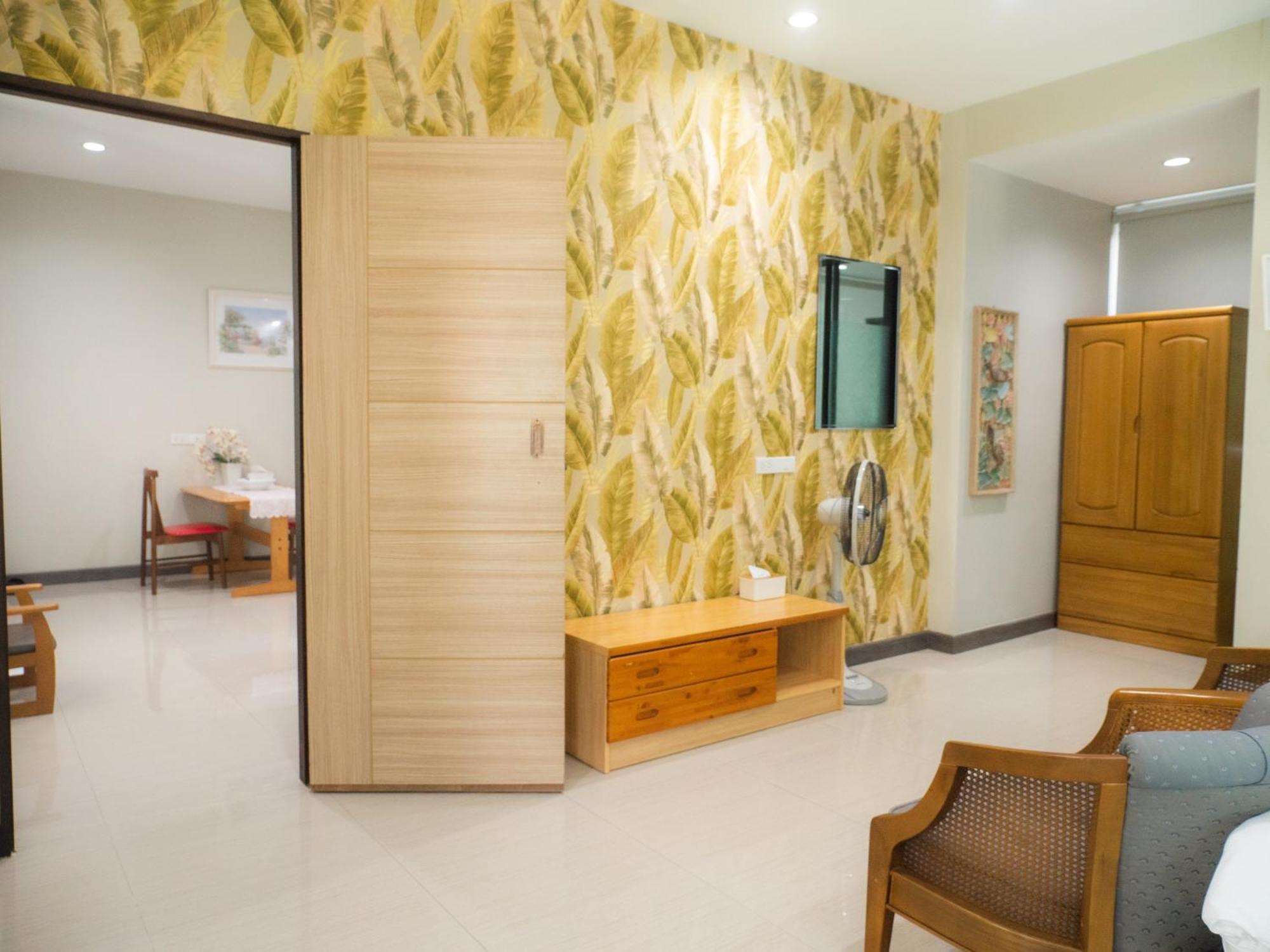 Beaver Club Aparthotel Chiang Mai