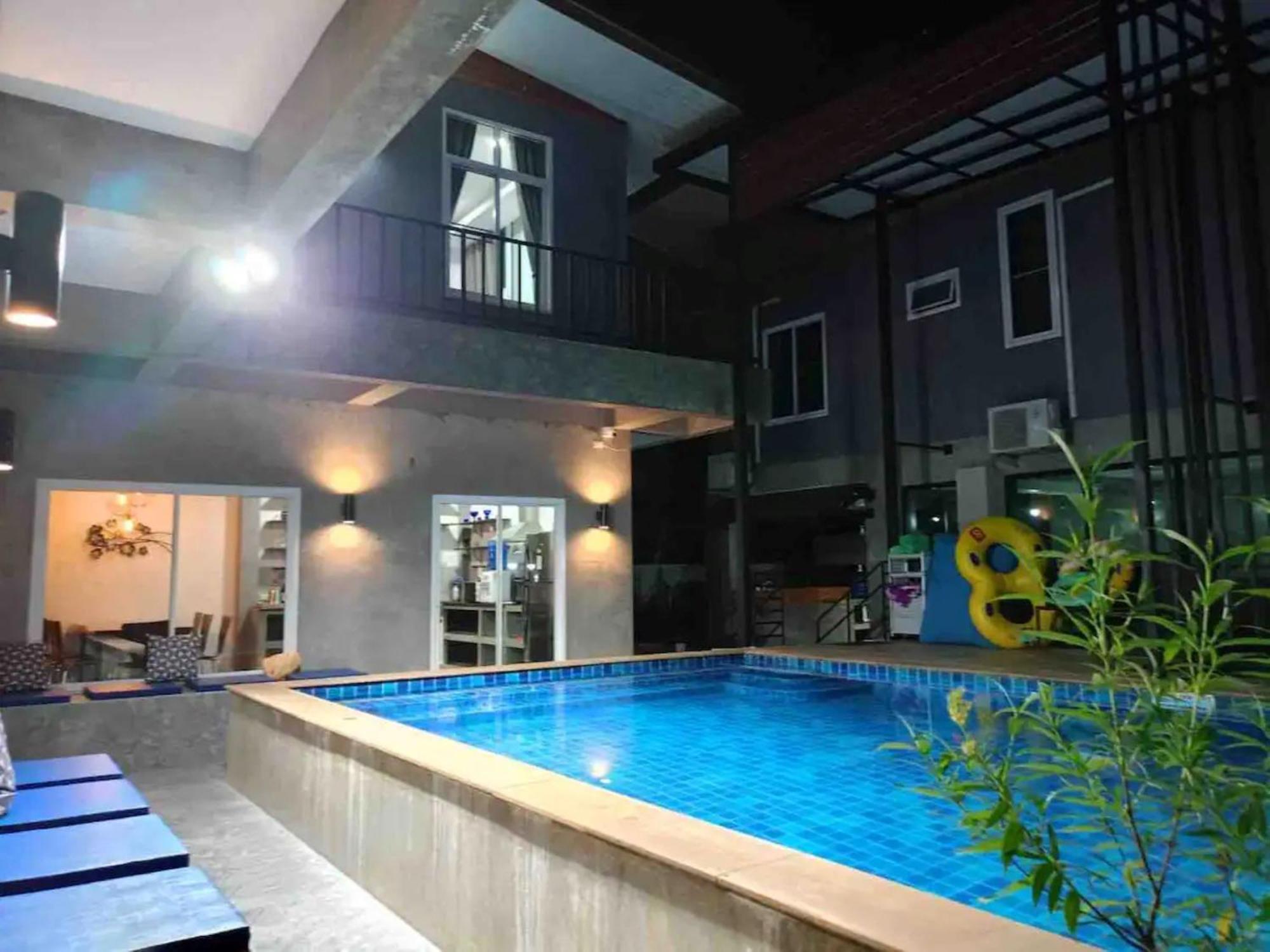 Rajapruek Entire 3 7 Bedrooms Near Airport Vila