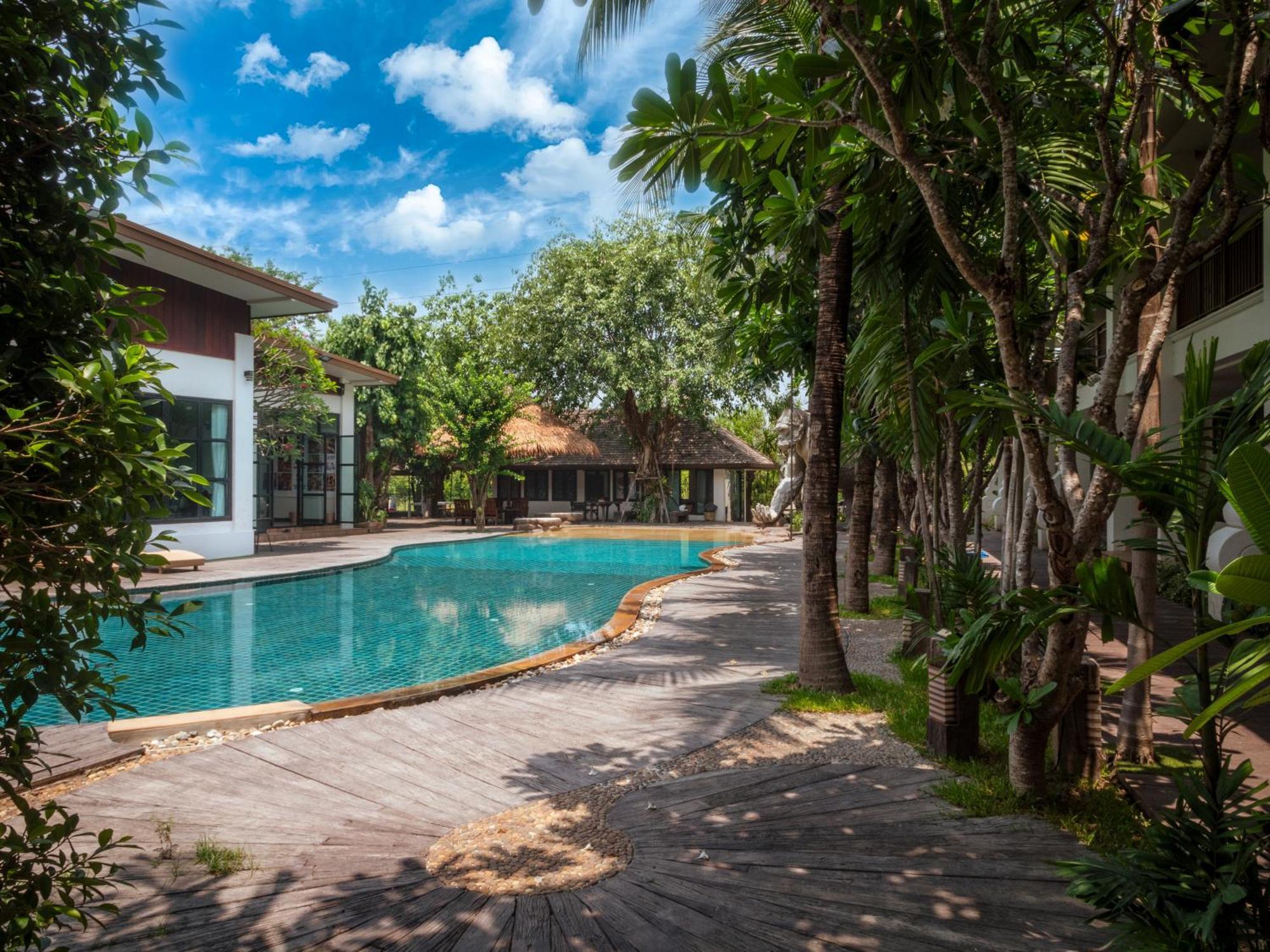 Beaver Club * Chiang Mai