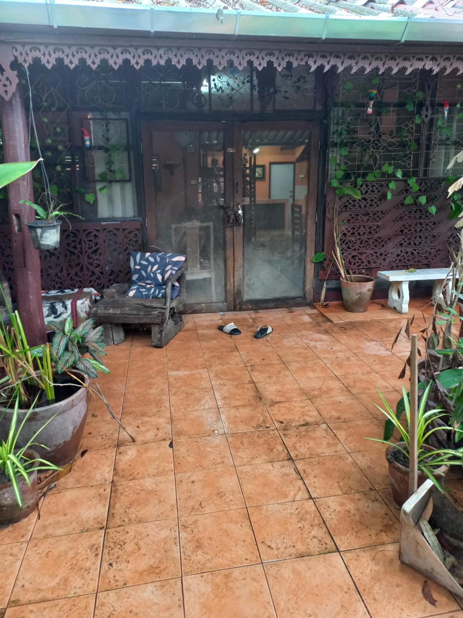 Guest house Teak House