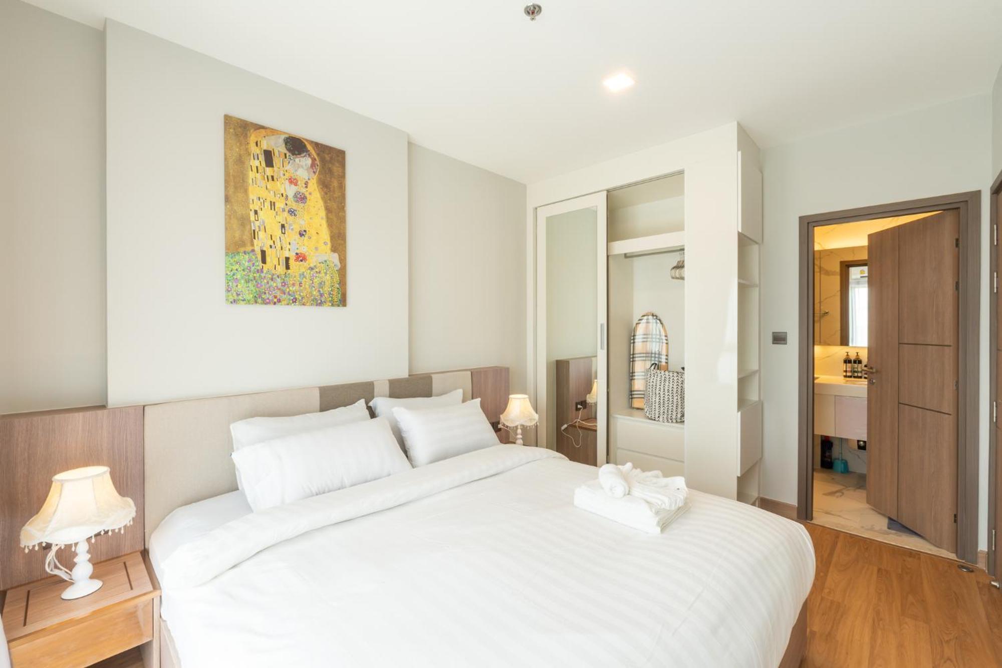 Sky River, Luxury Infinity, Center * Chiang Mai