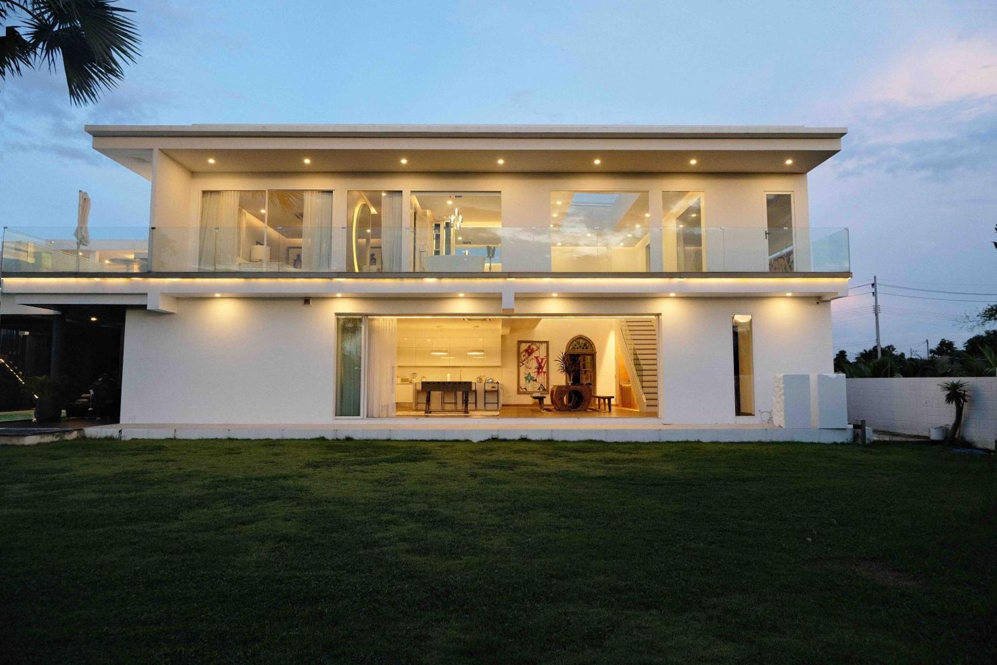 Palm - Award Winning Modern Luxury & Exclusive Chiang Mai