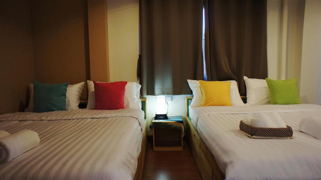 Nap Box Hostel *