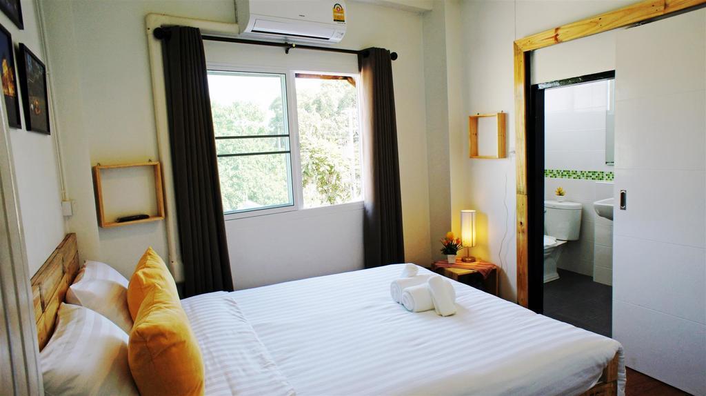 Nap Box Hostel *
