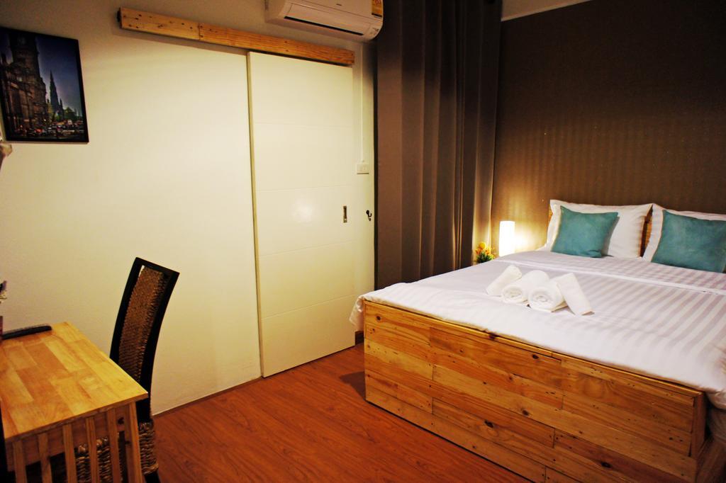 Hostel Nap Box