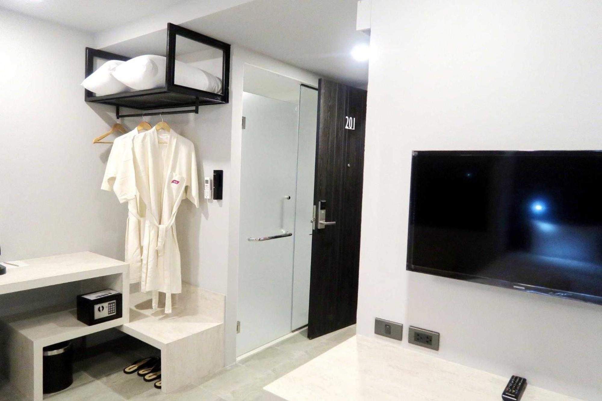 We Terminal Hotel