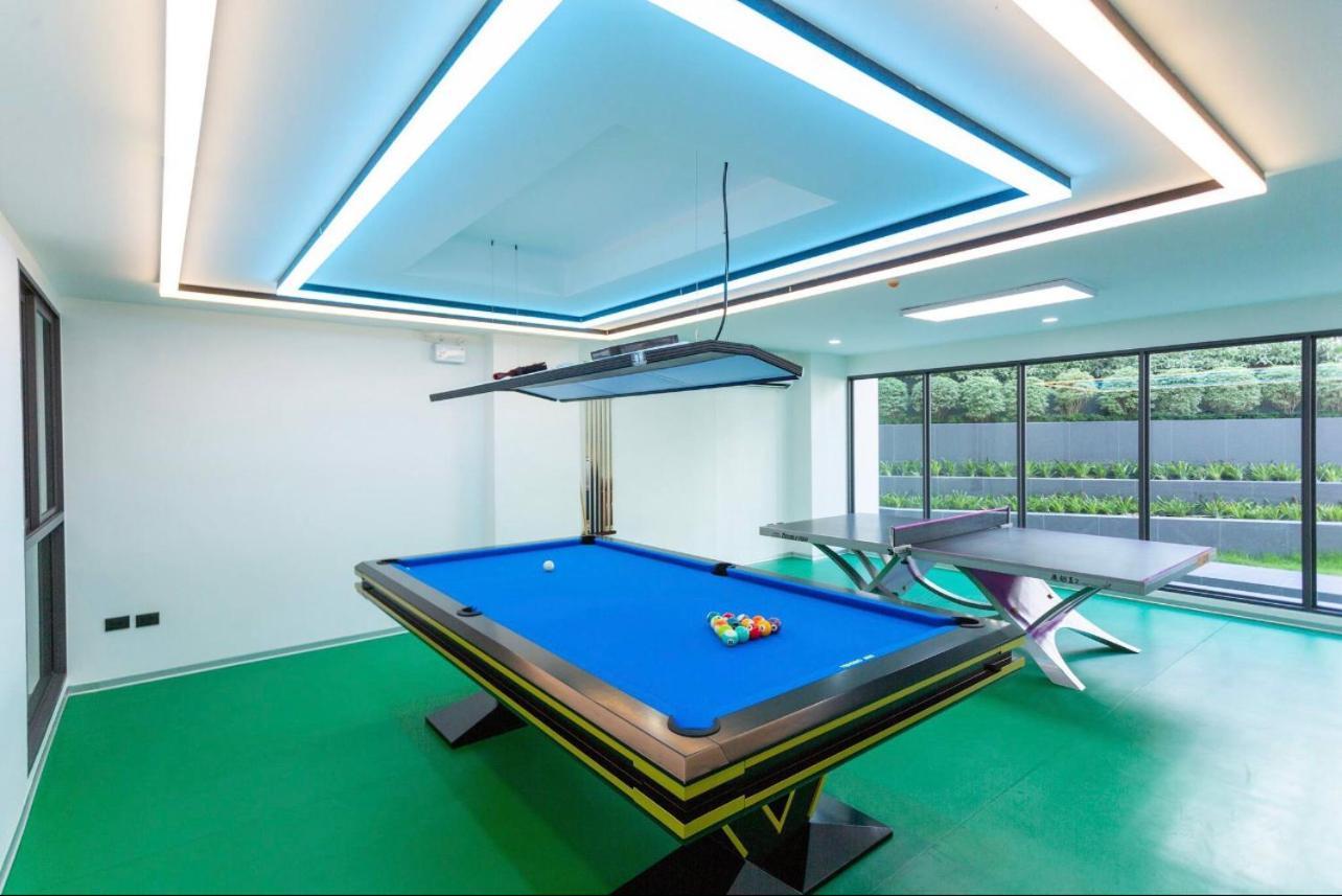 5 Minutes Walk To The Festival Super Large Luxury Swimming Pool Apartment Chiang Mai