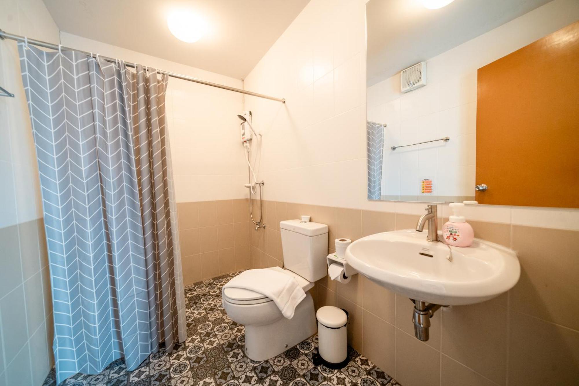 Socialer Coliving & Coworking Space Hostel *