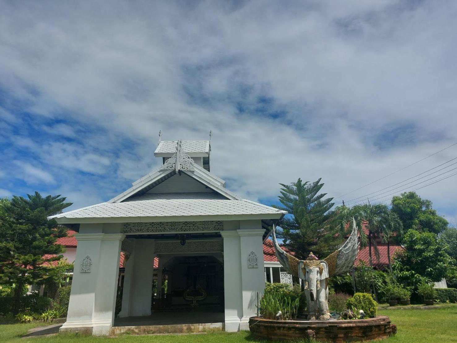 Karinthip Village Resort