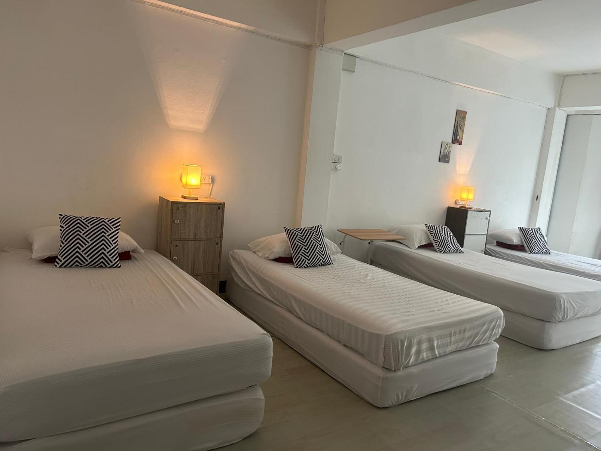 Monkey Toe Hostel