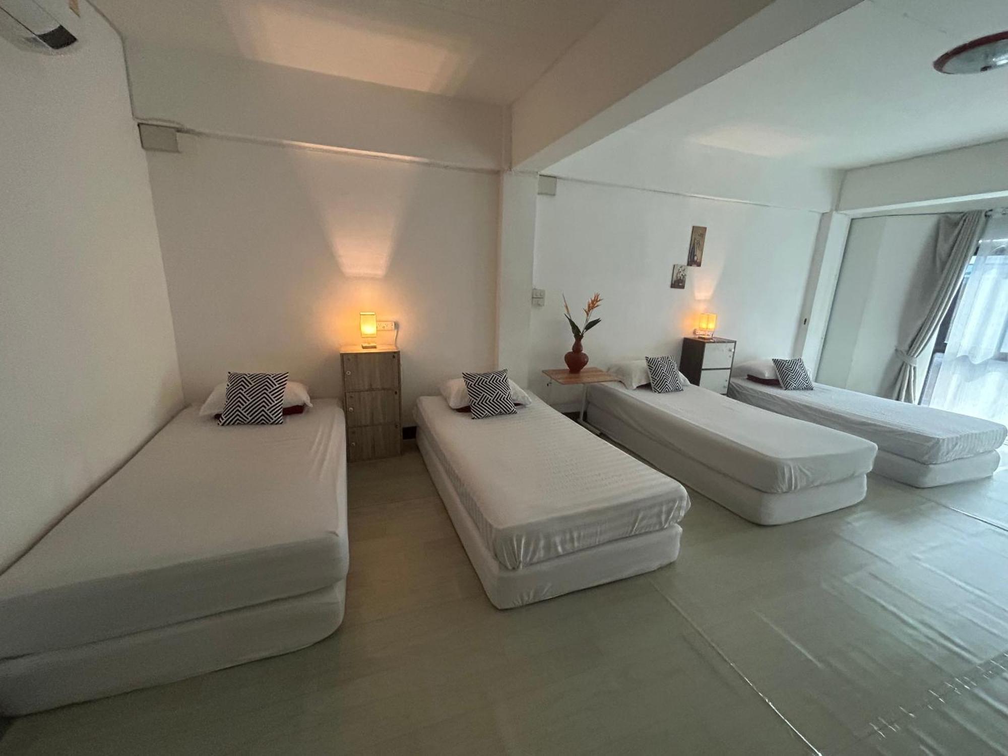 Monkey Toe Hostel