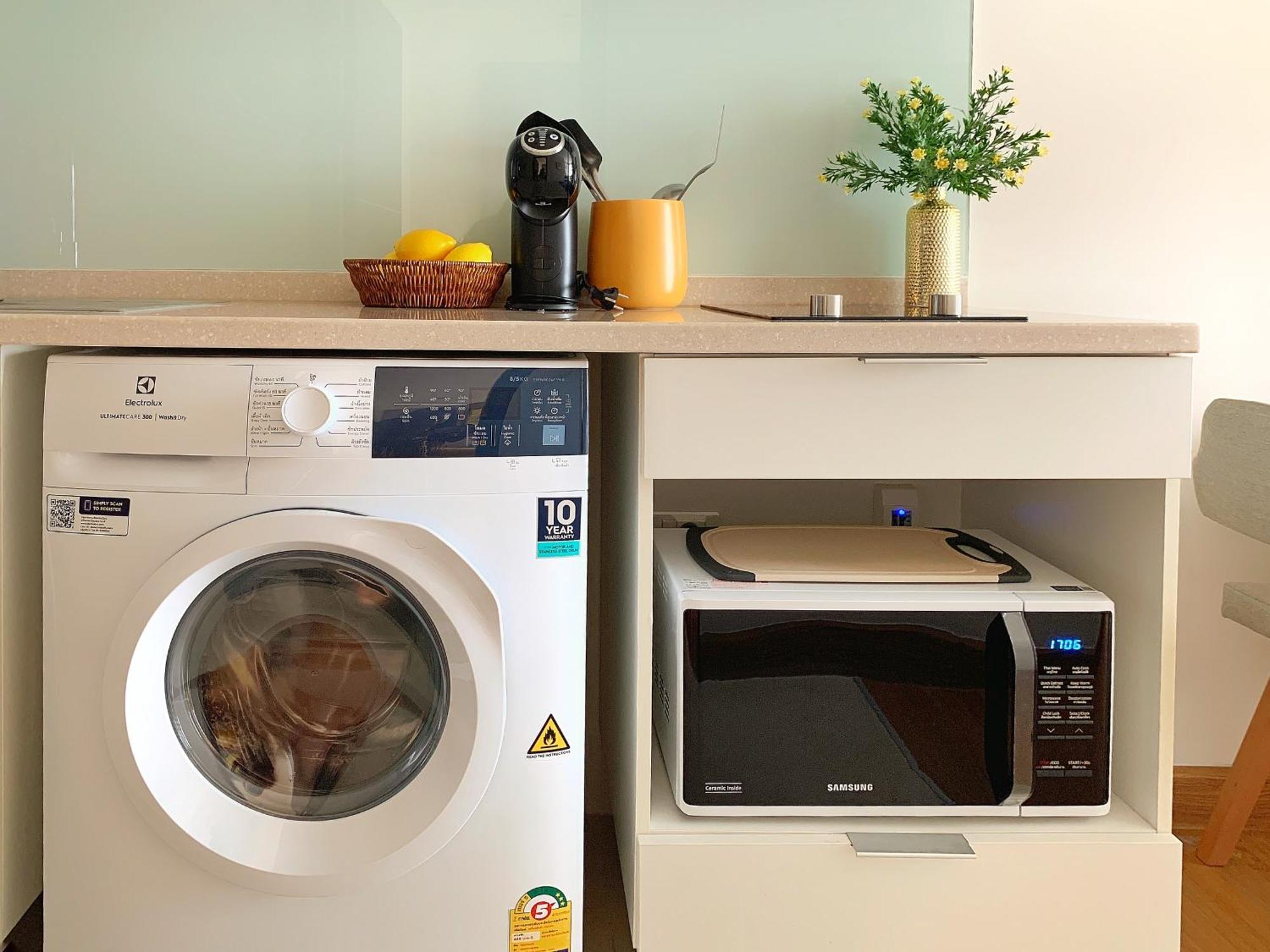 The Astra Cozy Living Apartment
