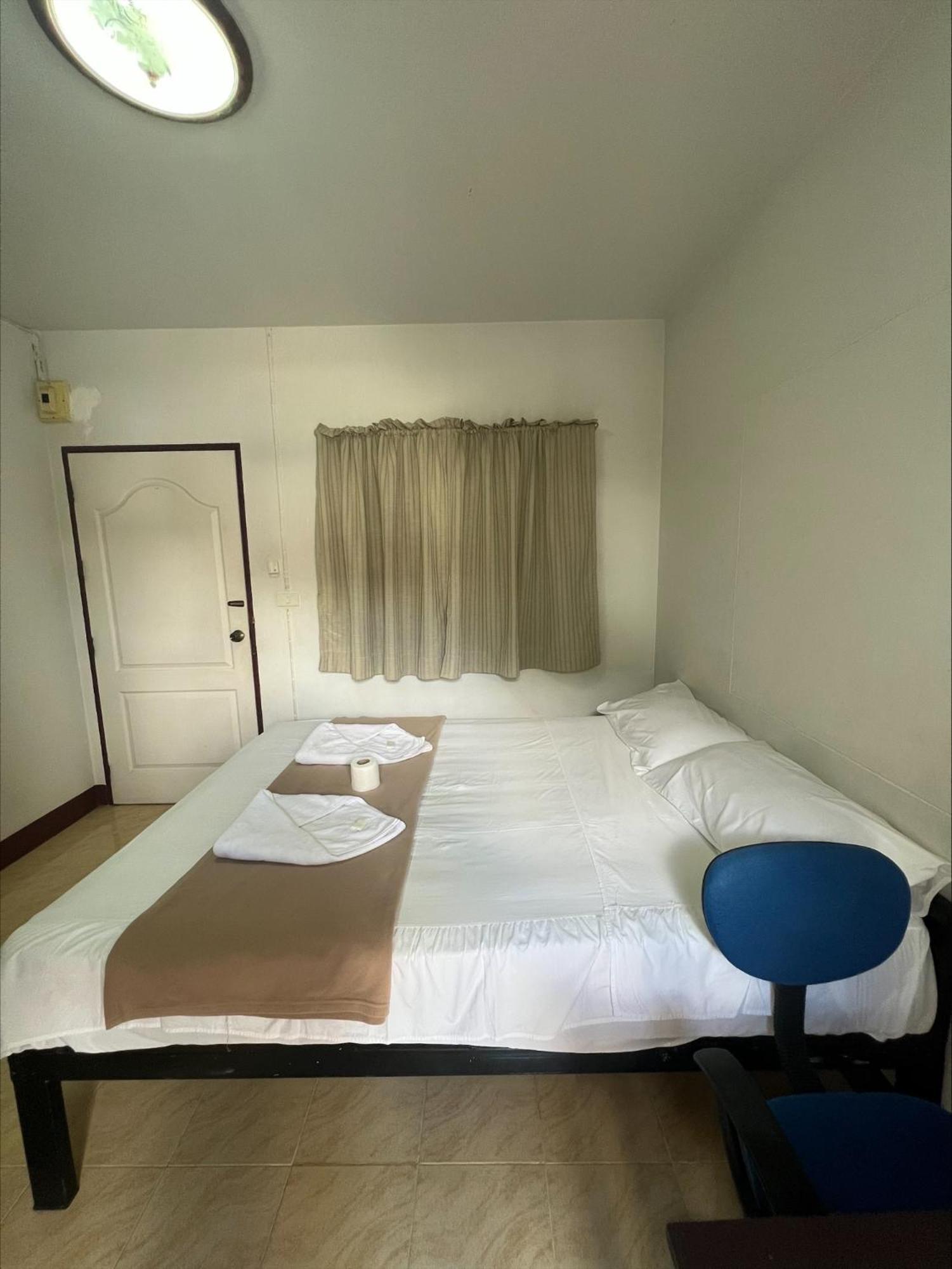 Hostel Jj *