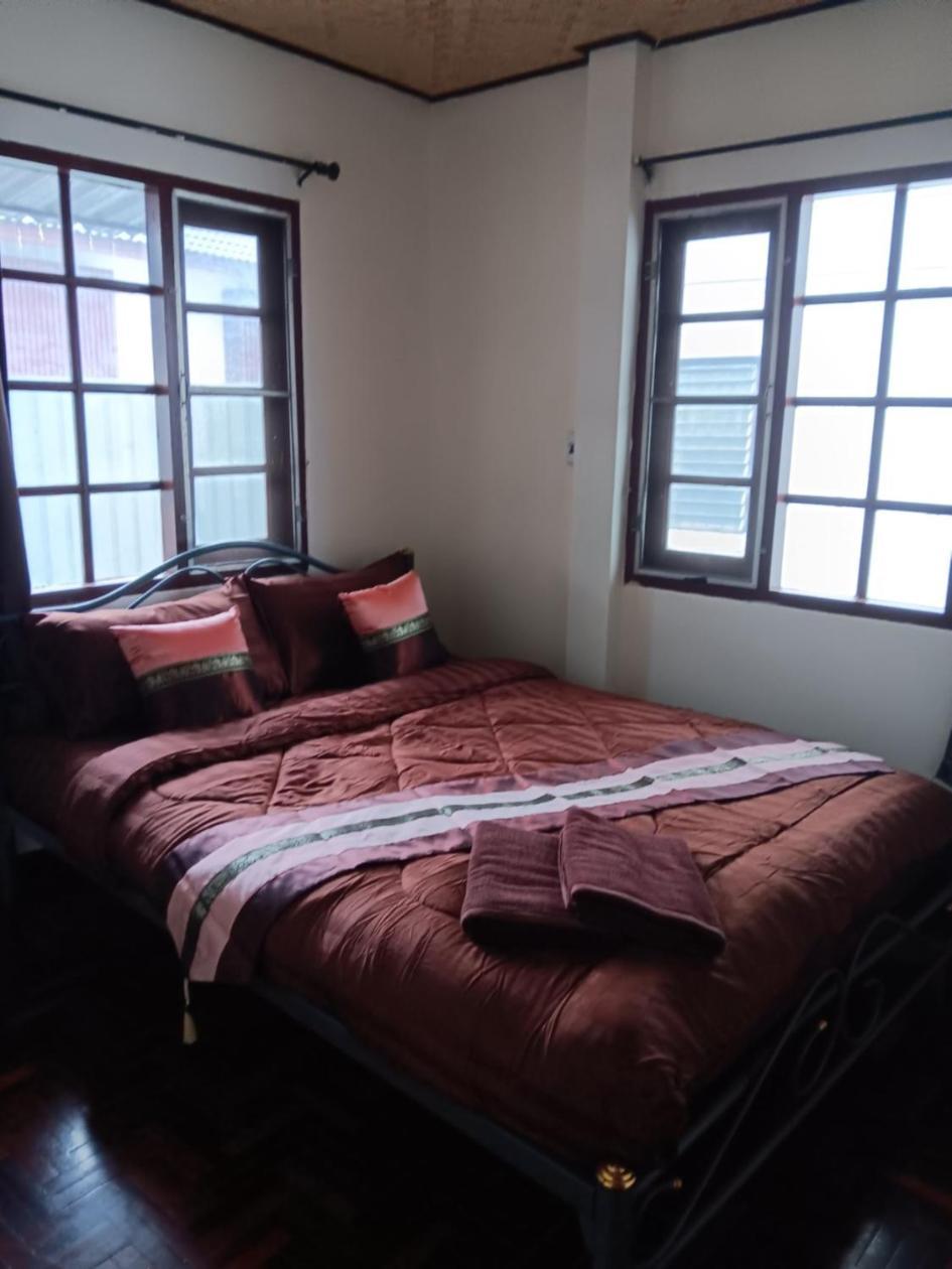 Hug Glur House Tour And (adults Only) Hostel *