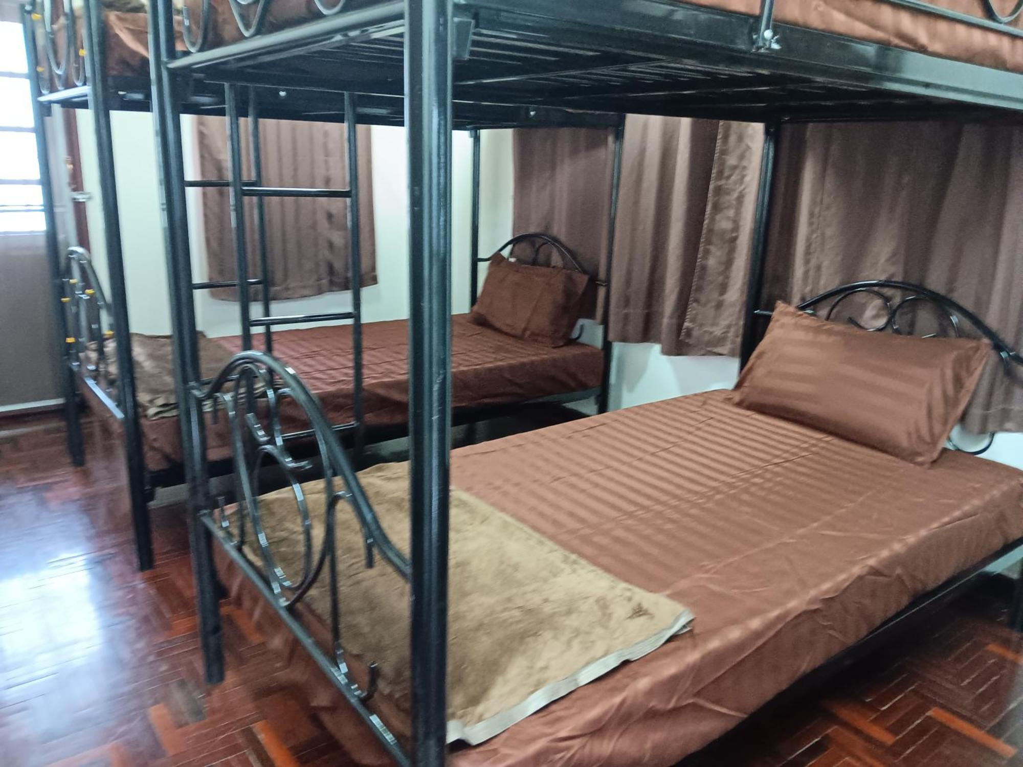 Hug Glur House Tour And (adults Only) * Chiang Mai