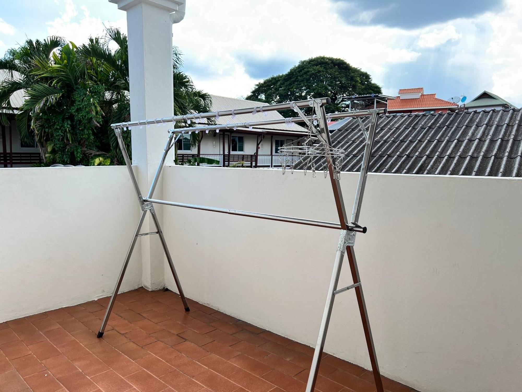 Mini-me Hubs, Charm & Pool In Old Homestay