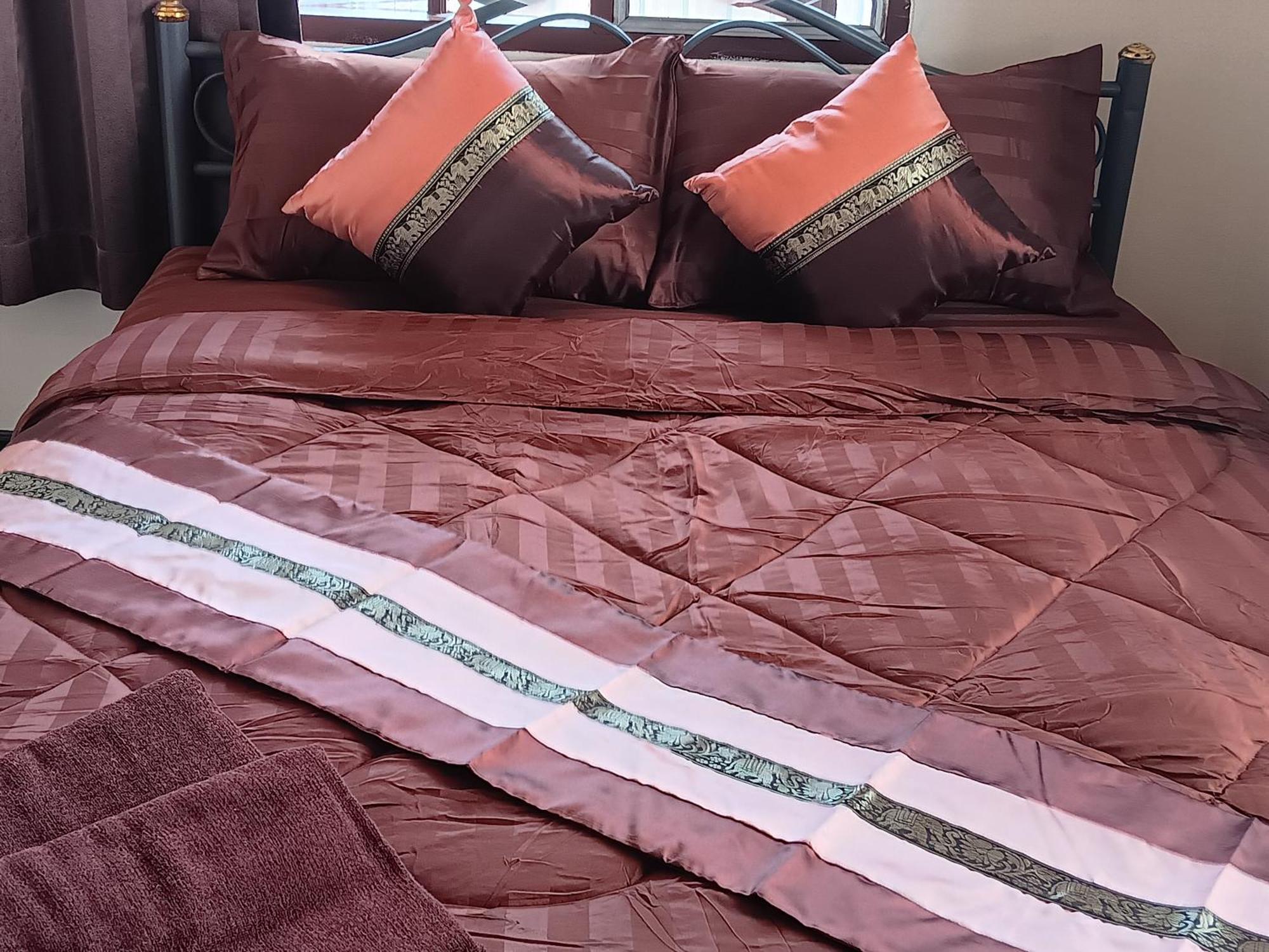 Hostel Hug Glur House Tour And (adults Only) Chiang Mai