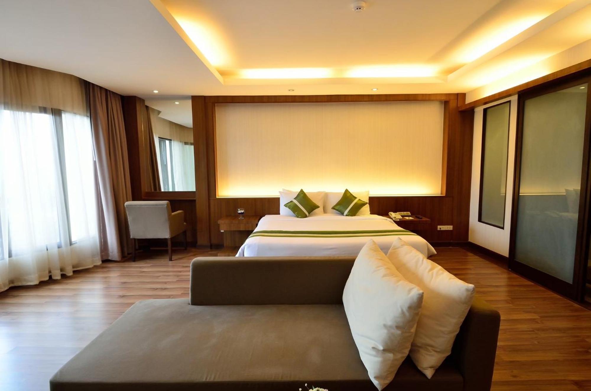 Chiangmai Grandview & Convention Center Hotel 4*