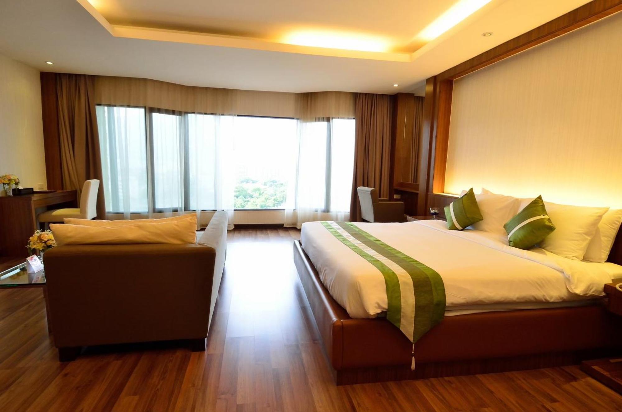 Chiangmai Grandview & Convention Center Hotel