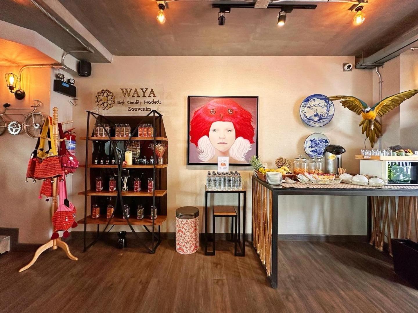 Chala Number 2 Art And Gallery Hotel Chiang Mai