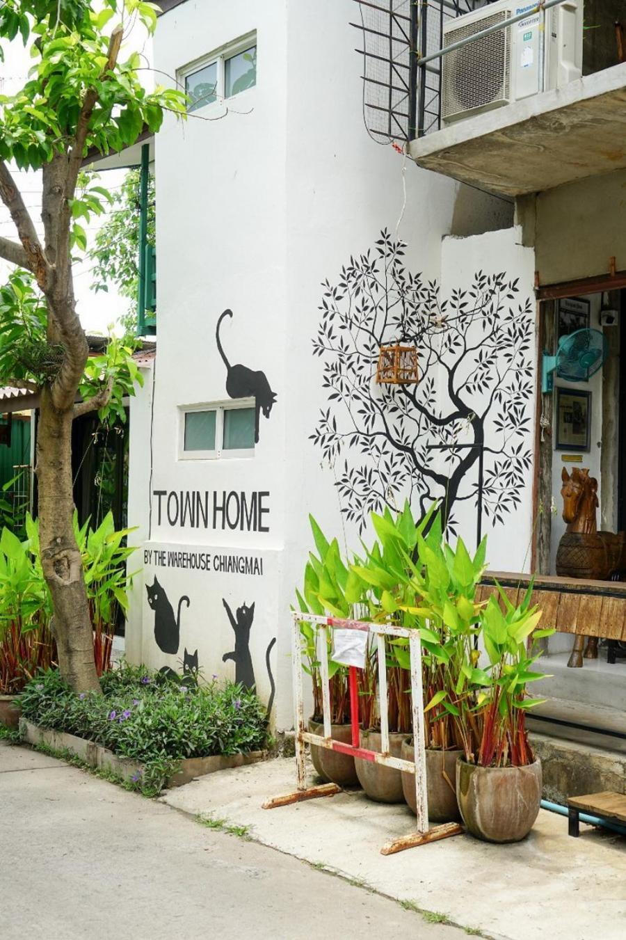 Bahay bakasyunan Town By The Warehouse *