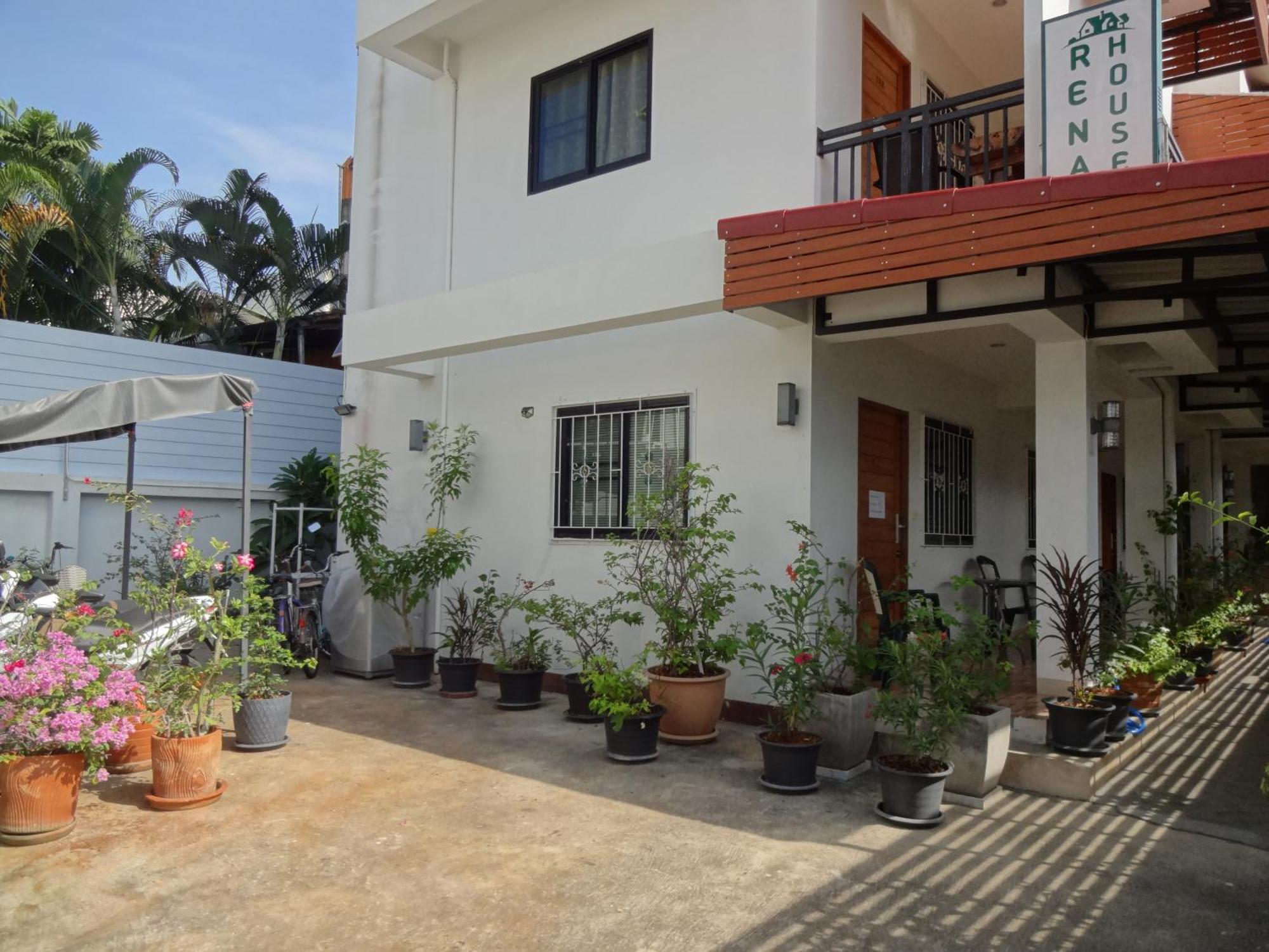 Rena House