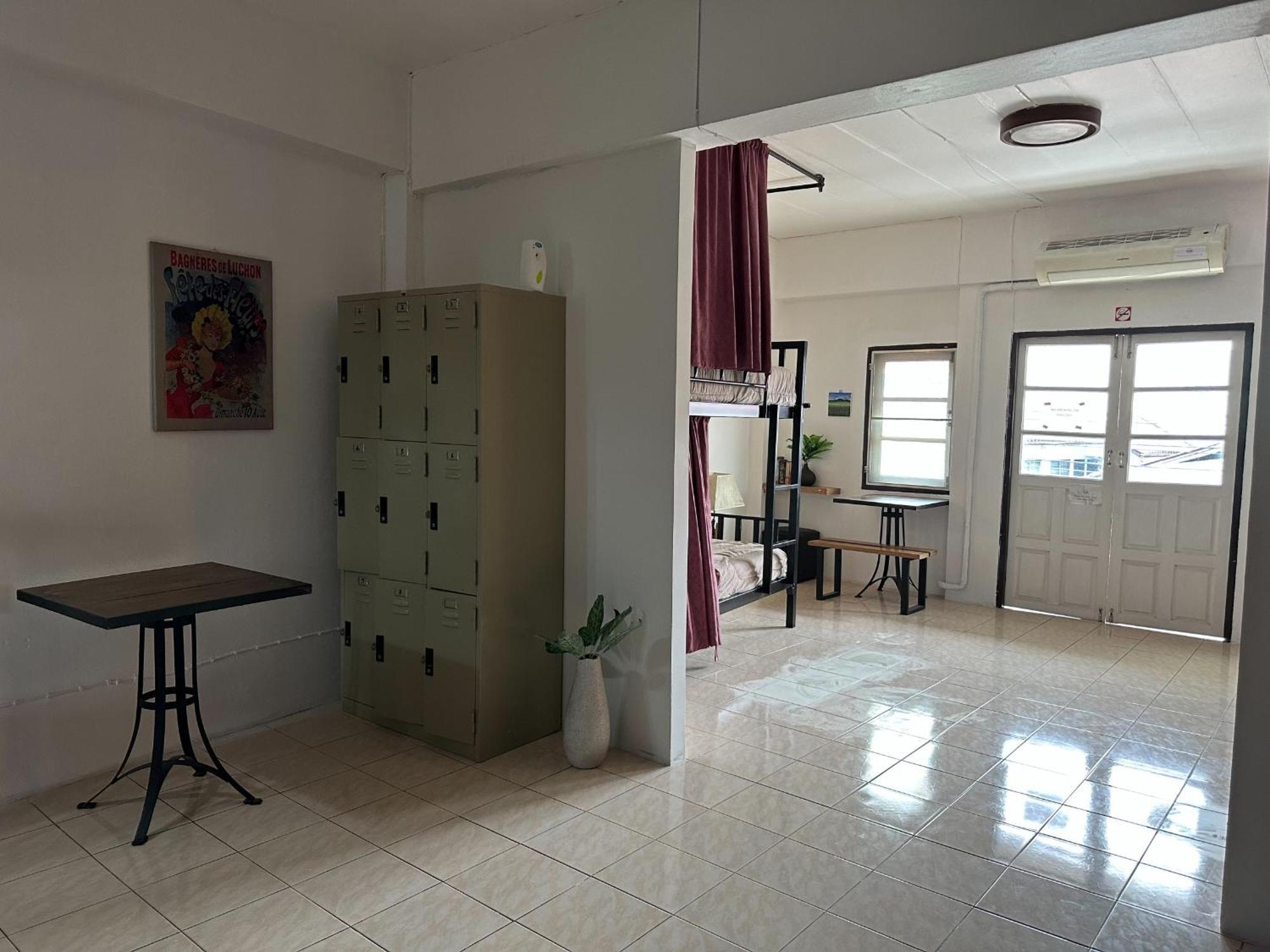 The Backpackers & Bar Hostel *