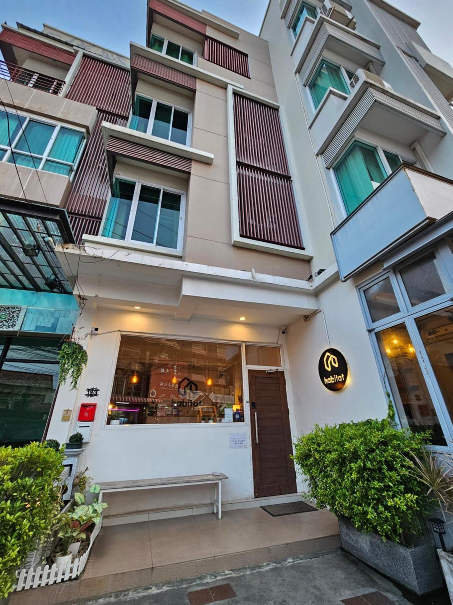 Habitat Hotel