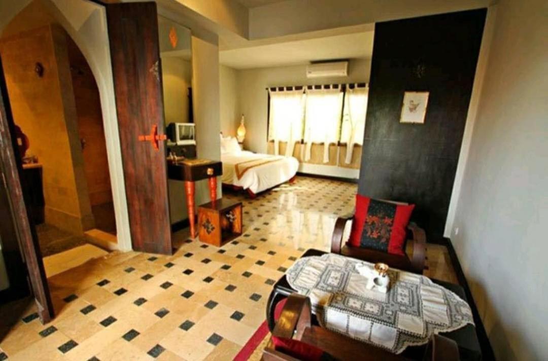 Gudi Boutique 3*