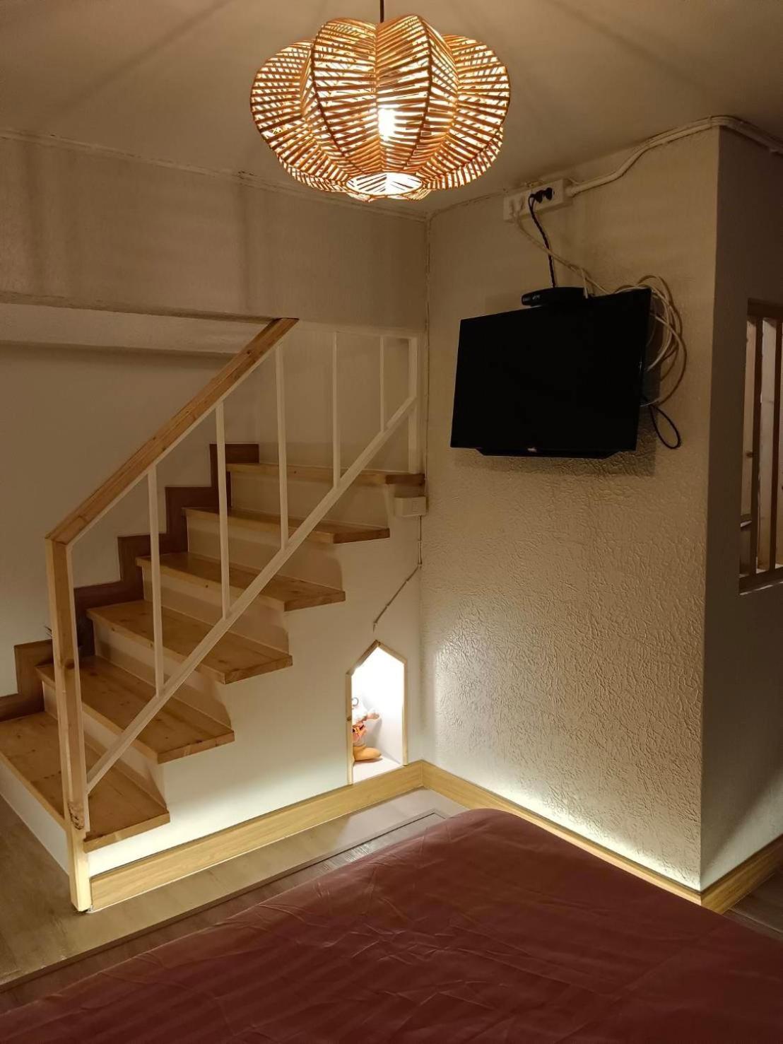 My Way Hostel *